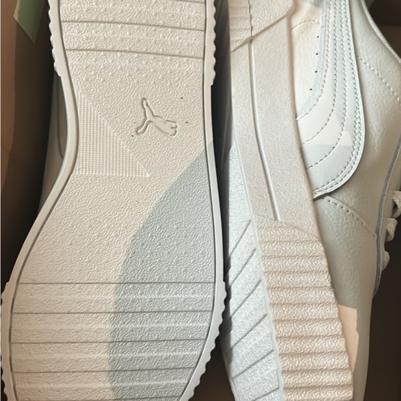 Puma Ladies Carina - Picture 2 of 4